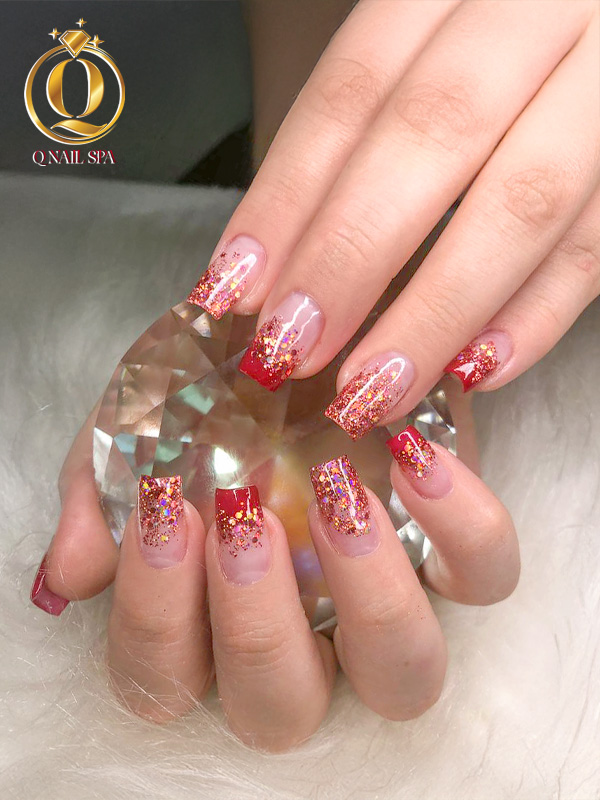 Q Nail Spa & Tanning